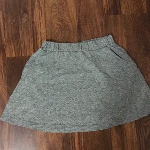 Grey skirt with pockets
